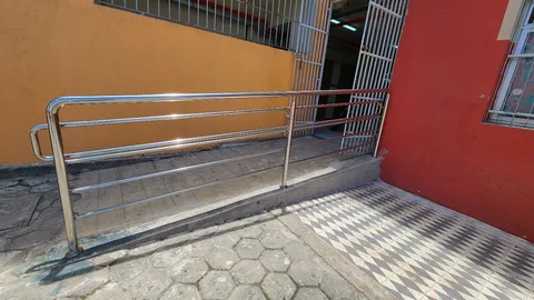 Escola Gomes Cardim - foto 2